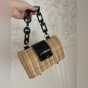 Straw clutch